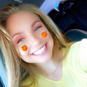 Meet your Posher, Caitland